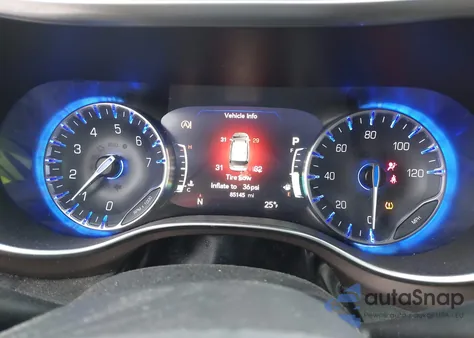 2018 Chrysler Pacifica Touring L Plus z USA, uszkodzony, nr VIN 2C4RC1EG6JR351593